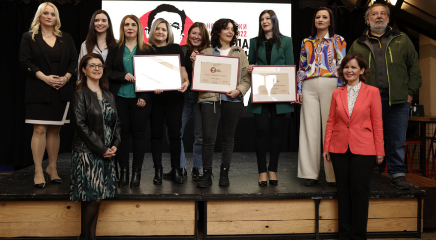 Доделени новинарските награди „НИКОЛА МЛАДЕНОВ 2022“
